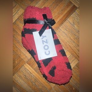Cozy pair of 3 red, black and white socks for women 
Size 9-11